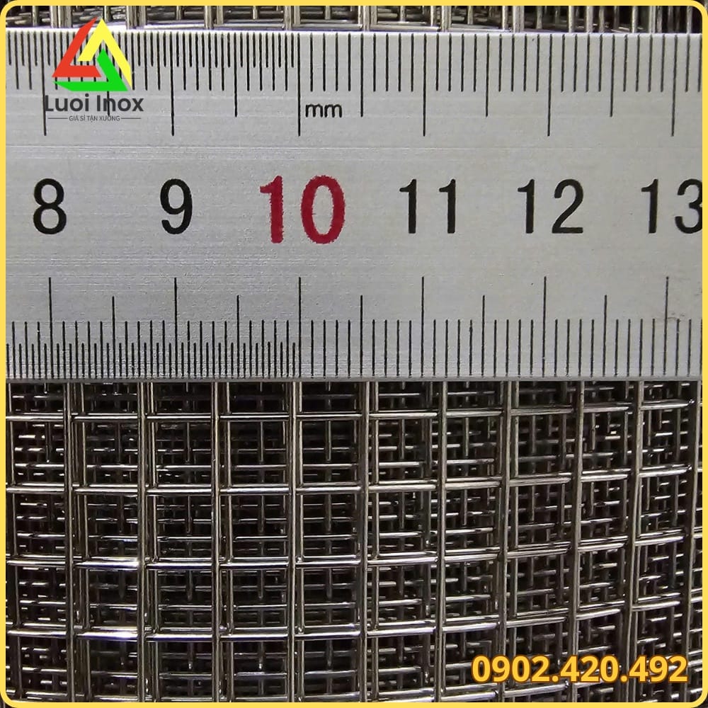 Tấm lưới sắt mắt vuông nhỏ tạo bằng đan sợi mảnh hoặc đột lỗ trên thép tấm