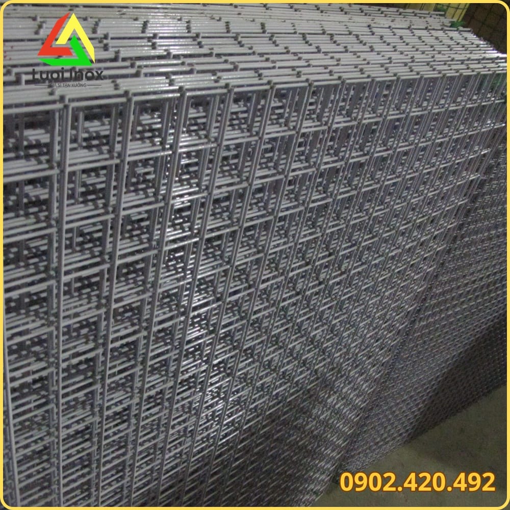 Công trình đang đổ bê tông có lưới thép hàn, áp dụng tiêu chuẩn TCVN 9391:2012