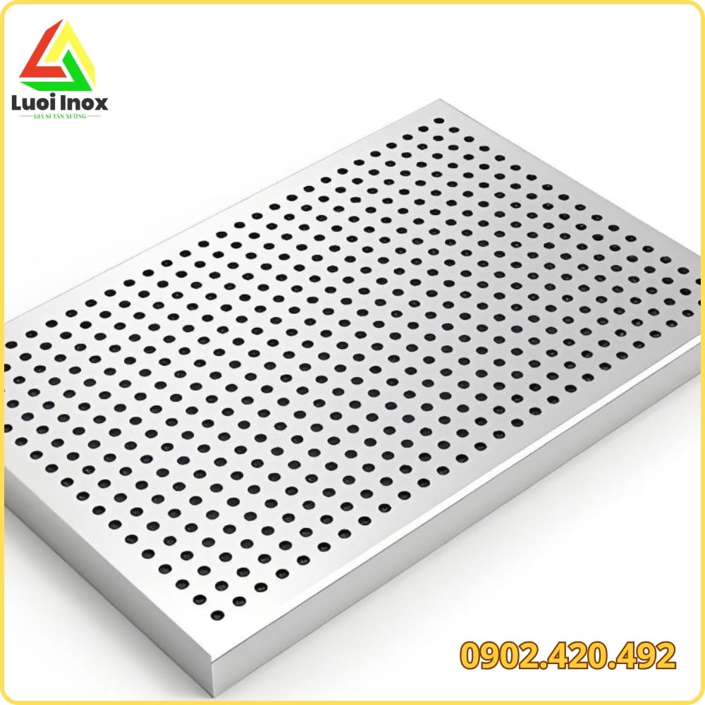 Khay inox đục lỗ kích thước đa dạng, ứng dụng và cách chọn mác inox chuẩn