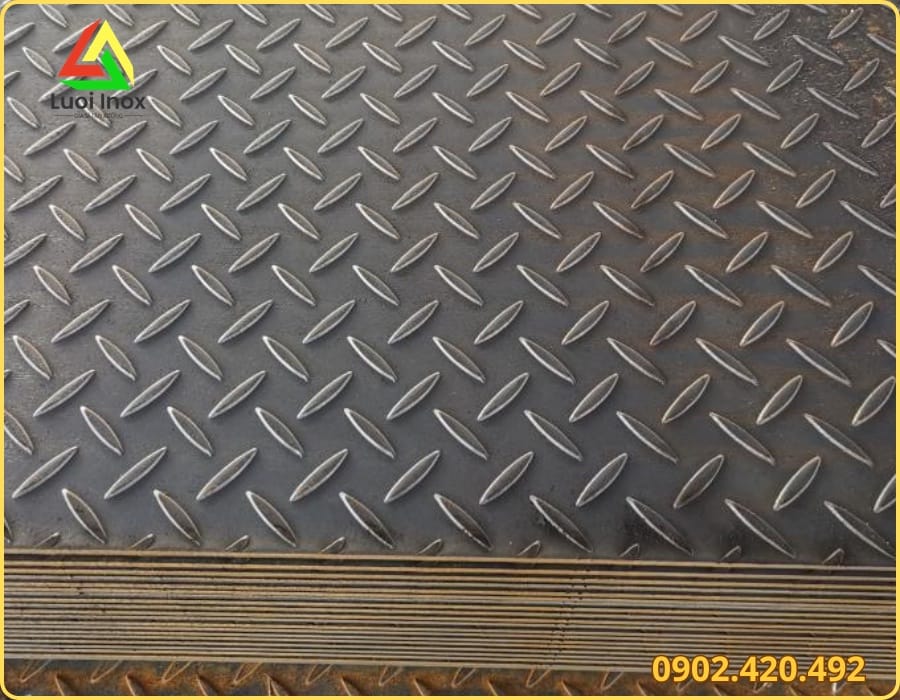 Thép tấm nhám dập gân lá liễu chống trượt, cấu tạo và mác thép SS400 A36 phổ biến