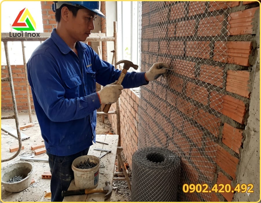 Cuộn lưới mắt cáo tô tường ô 6x12mm dùng để đóng lưới trước khi trát