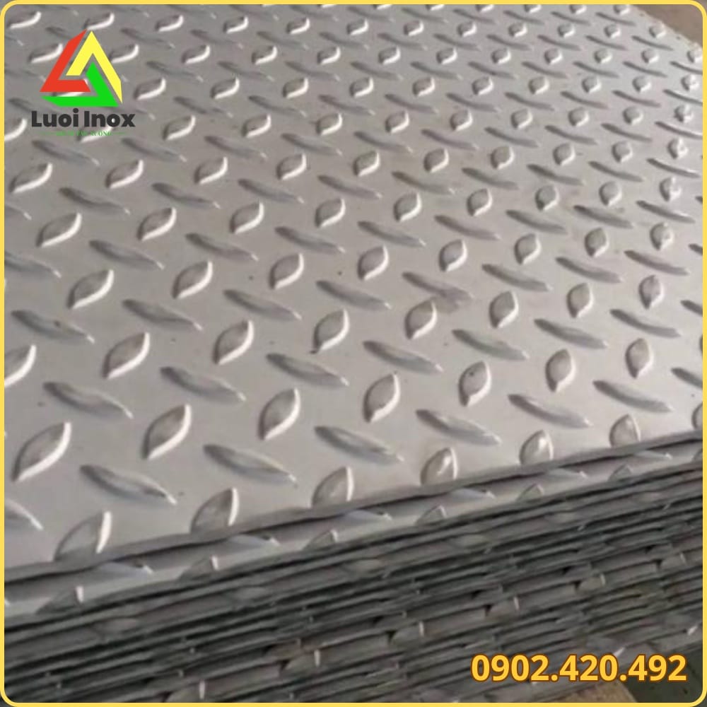 Bề mặt gân nổi hình lá liễu của thép tấm chống trượt tăng ma sát chống trơn