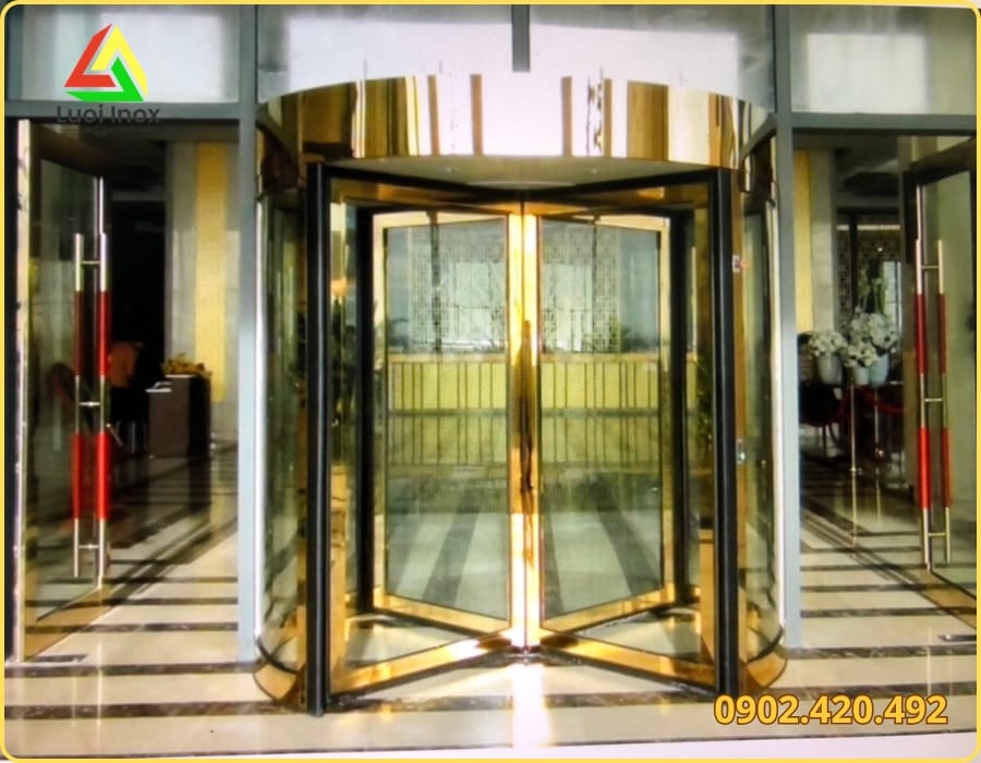 Không gian quán cafe ốp tường bằng tấm inox trang trí bề mặt gương sáng bóng